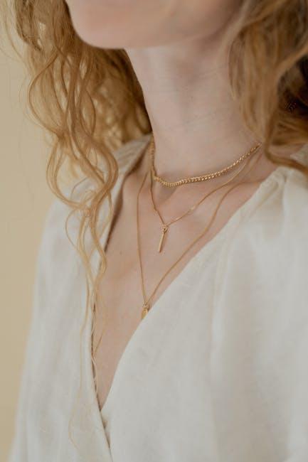 Accessorizing with Confidence: Making a Statement with Layered Jewelry